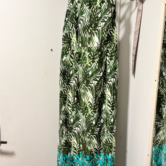 Ricki's Revolution White Dress with Green Palm Print —>With POCKETS !!! - Picture 3 of 6